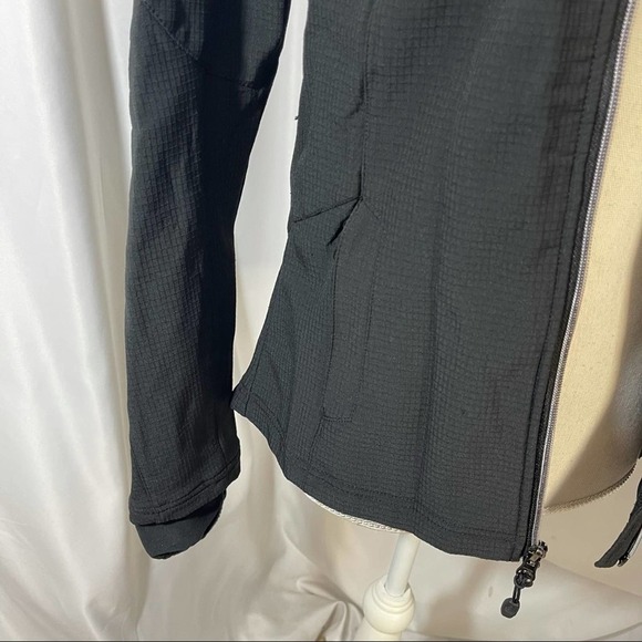 MPG Black Lightweight Jacket - Picture 5 of 15